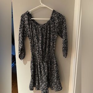 NWT Hollister Romper size S, black/floral